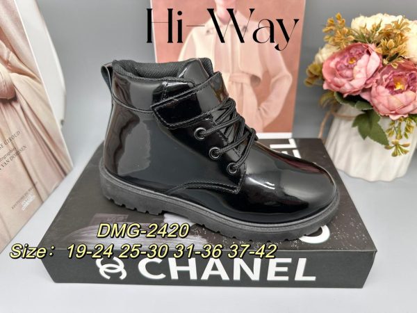 Ankle black shoe